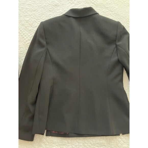 Kasper Black Pant Suit, size 6P - Picture 3 of 8